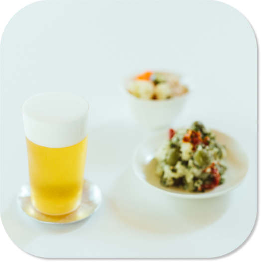 麒麟ホームタップでビールを注ぐ様子